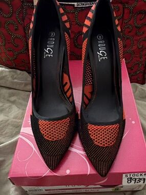 Rouge Striped Red Black Stiletto Pointed Toe Slip On Pumps Women Size 9